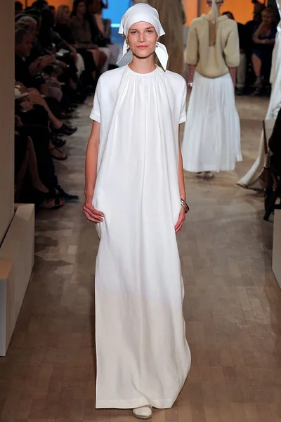 Look 7